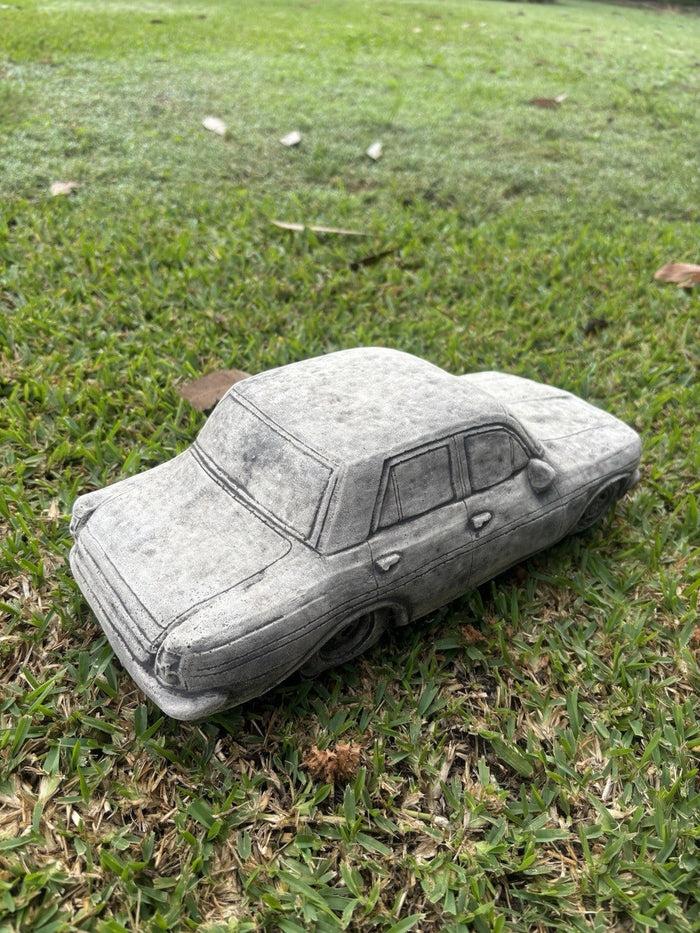 22nice4me Garden Statues handcrafted concrete 1964 EH car ornament with vintage Australian design on green grass
