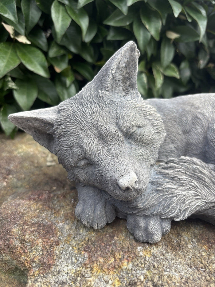 22nice4me Garden Statues handcrafted grey concrete sleeping fox ornament for outdoor garden decor