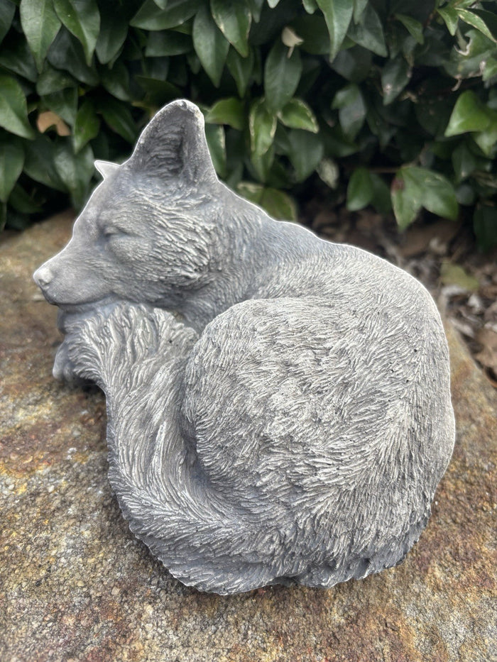 22nice4me Garden Statues handcrafted grey concrete sleeping fox ornament for outdoor garden decor