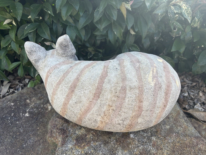 22nice4me Garden Statues handcrafted grey and brown concrete numbat sculpture for outdoor garden decor