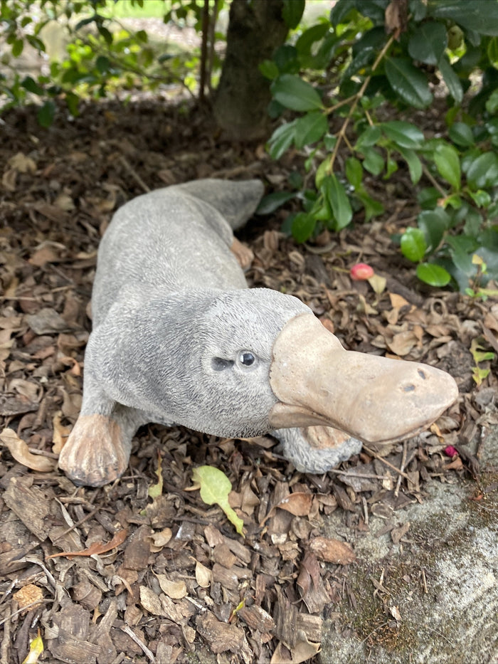22nice4me Garden Statues hand-painted concrete platypus ornament for outdoor garden decor
