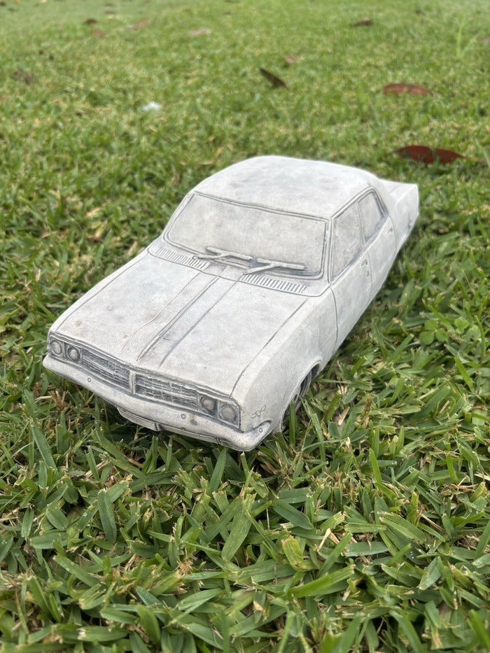 22nice4me Garden Statues HK Brougham concrete car ornament featuring detailed vintage Australian sedan design