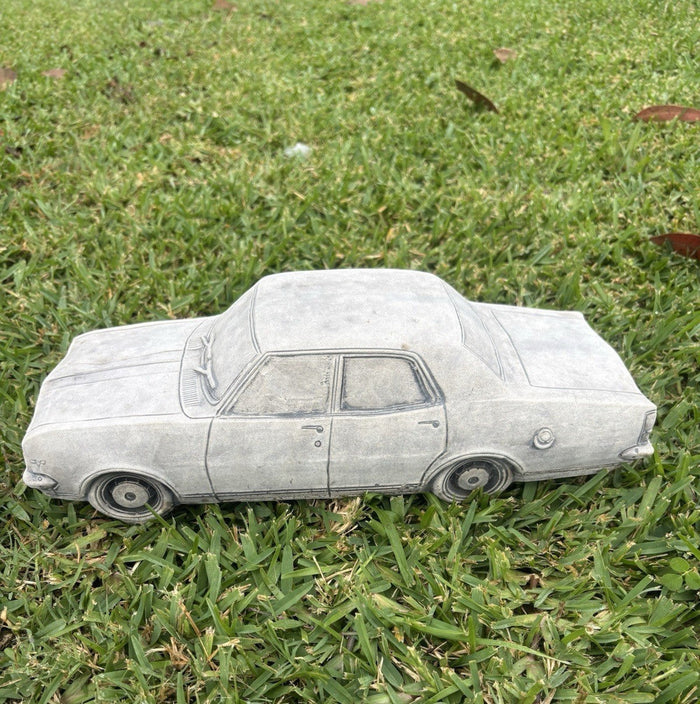 22nice4me Garden Statues HK Brougham concrete car ornament in grey, detailed vintage Australian car garden decor