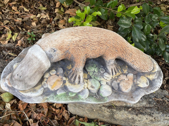 22nice4me Garden Statues hand-painted concrete platypus sculpture on a rocky base for outdoor garden decor