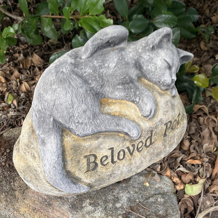 22nice4me Garden Statues concrete cat memorial statue with wings resting on a rock engraved with Beloved Pet