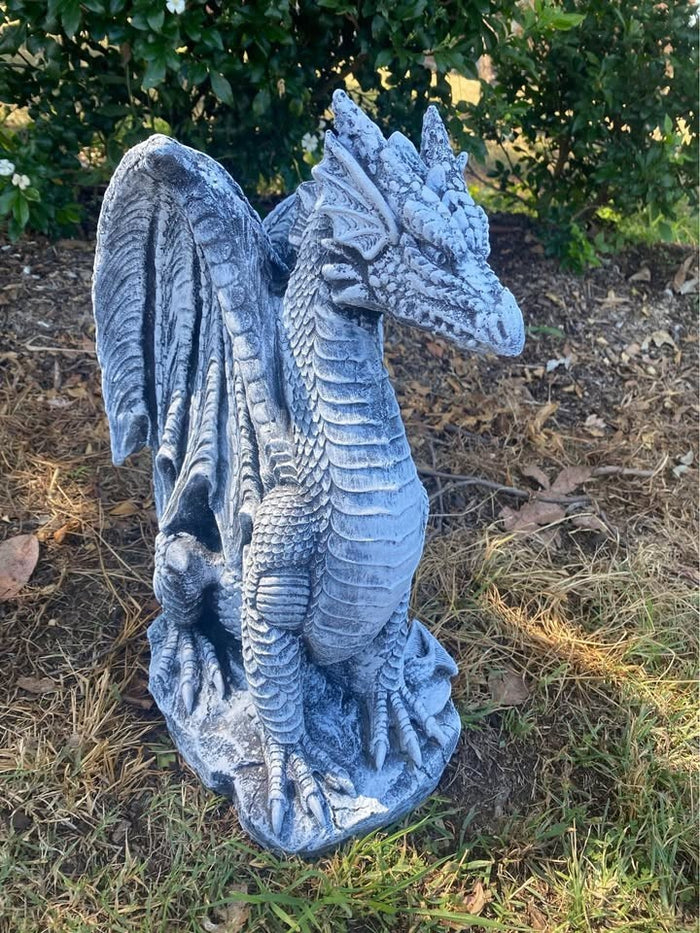22nice4me Garden Statues concrete dragon ornament with detailed scales and wings, standing on a grassy garden bed.