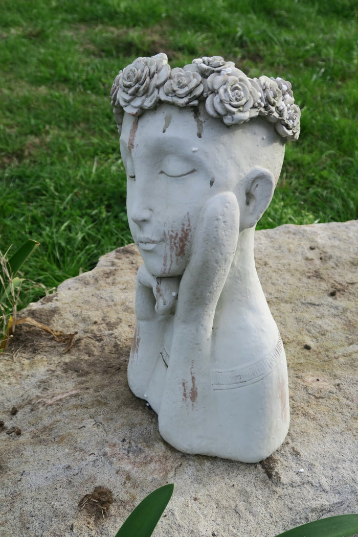 FLOWER GIRL PLANTER LADY FACE POT PLANTERS GARDEN PLANT FEATURE ANITQUE WHITE