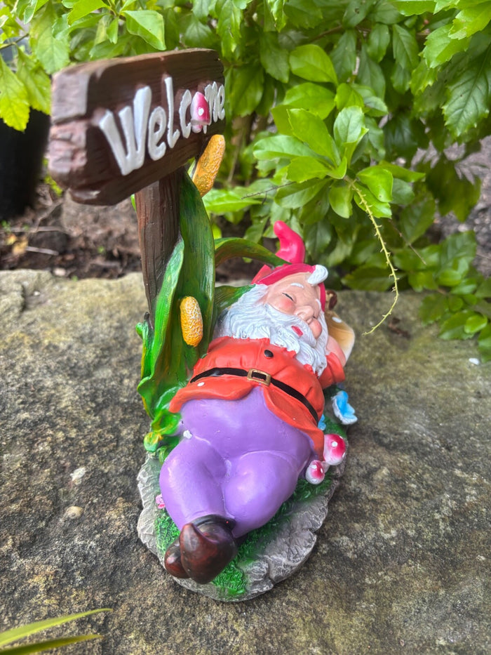 Garden Gnome Chilling Welcome Sign Garden Ornament Statue