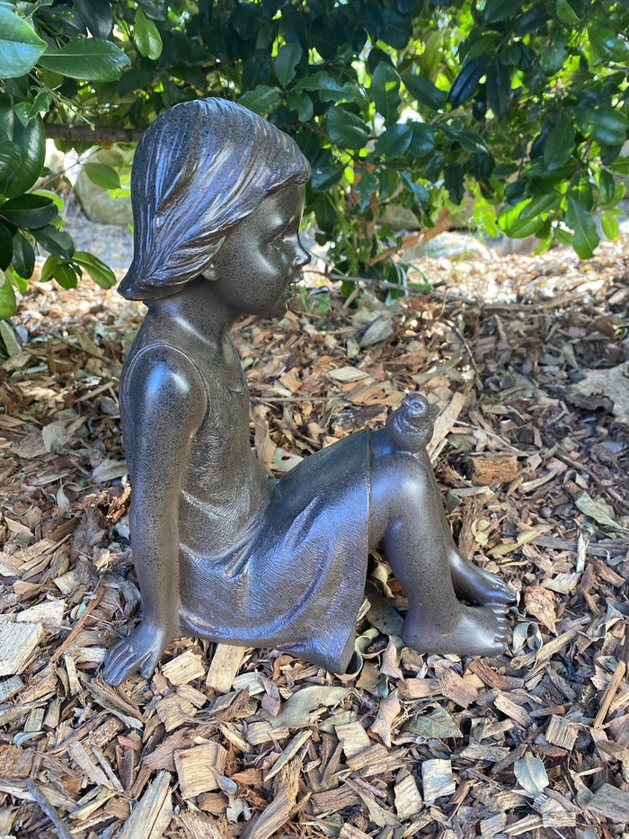GIRL WITH BIRD ON HER KNEE GARDEN STATUE ORNAMENT FIGURINE