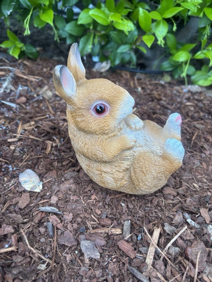 22nice4me Garden Statues hand painted resin rabbit ornament in a playful sitting pose on garden mulch