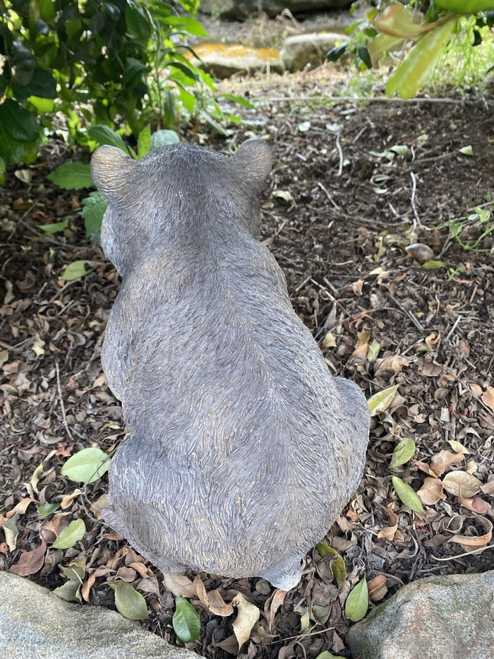 22nice4me Garden Statues resin wombat ornament with realistic grey fur texture, viewed from behind in a garden setting.