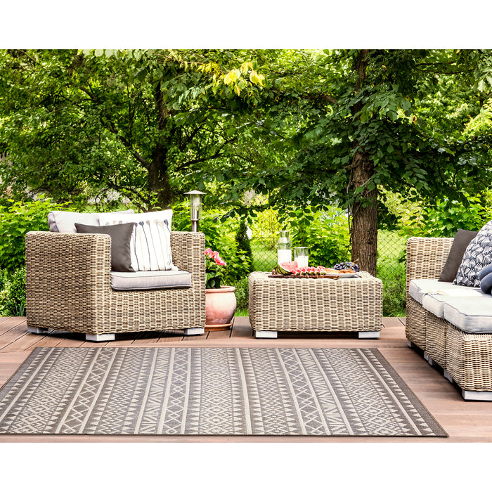 Liora Manne Cove Peruvian Stripe Indoor Outdoor Area Rug Grey