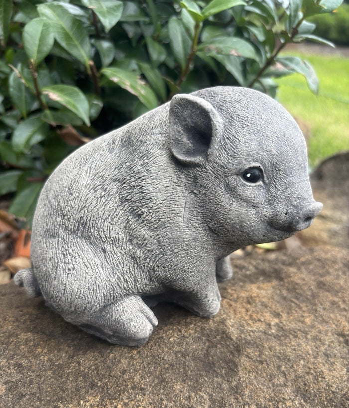 22nice4me Garden Statues hand-painted concrete piglet ornament with realistic textured details for outdoor decor