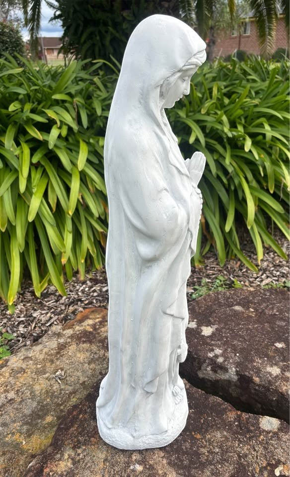 22nice4me Garden Statues resin Blessed Virgin Mary statue in a side profile view, placed outdoors in a garden setting.