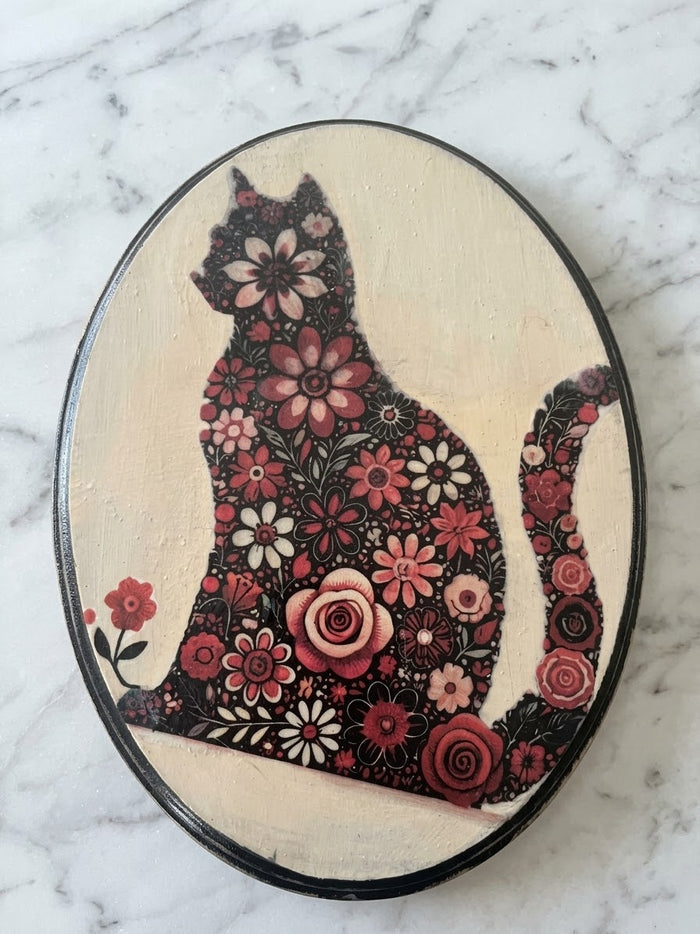 Oval Boho Cat Riser