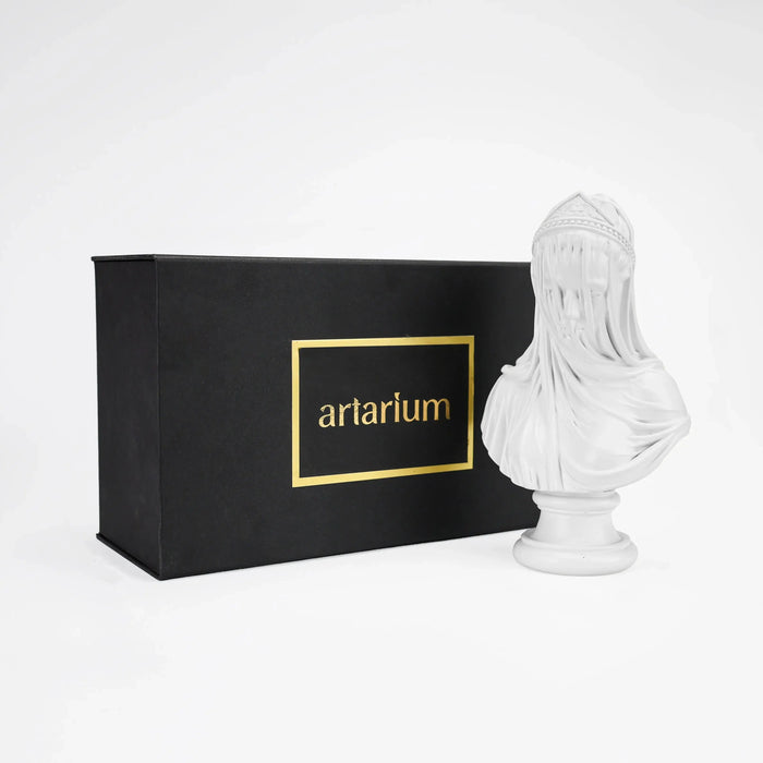 Pardanashin Figurine with Gift Box theartarium
