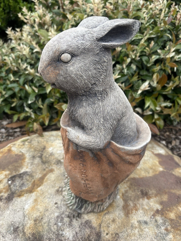22nice4me Garden Statues rabbit in a potato sack concrete garden ornament, hand-painted with realistic fur texture.