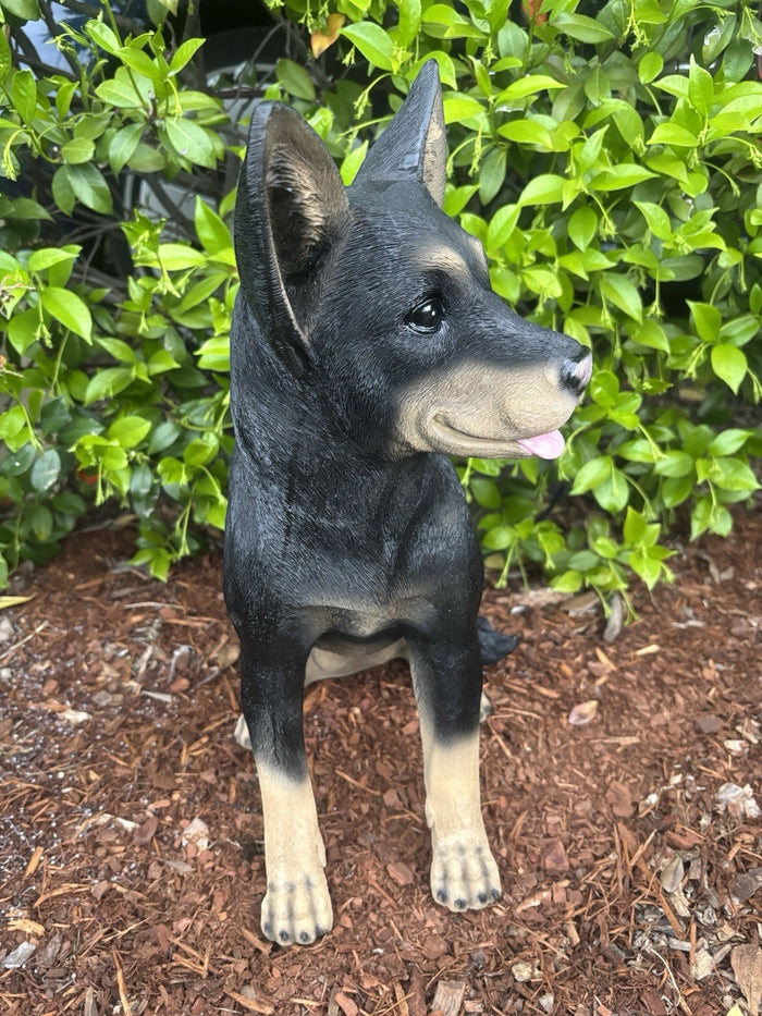 22nice4me Garden Statues hand-painted resin Kelpie dog memorial statue sitting in a garden setting