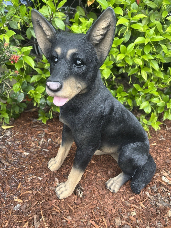 22nice4me Garden Statues hand-painted resin Kelpie dog statue sitting in a garden setting