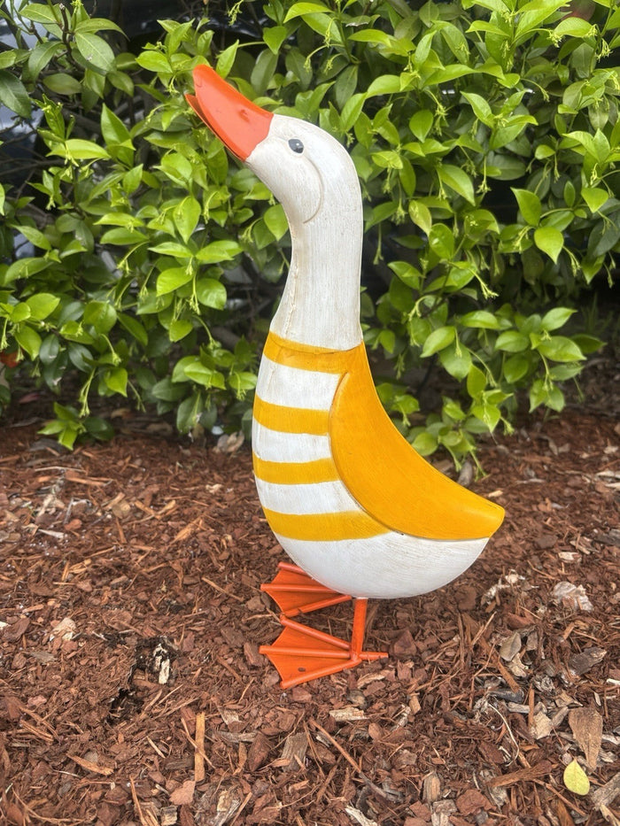 22nice4me Garden Statues metal duck ornament with yellow and white stripes and orange beak in a garden setting