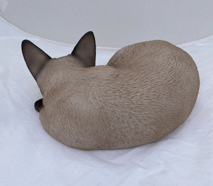 Siamese Chocolate Point Cat Kitten Garden Statue  Figurine Statue Home Decor
