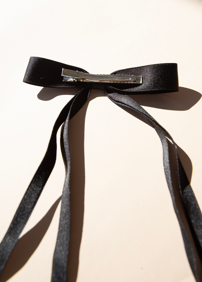 The Girlie Bow (Color Options Available)