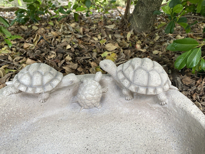 22nice4me Garden Statues turtle design bird bath with three resin turtles in an antique finish for outdoor gardens