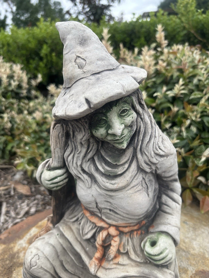 22nice4me Garden Statues hand-painted concrete witch statue with broomstick for outdoor garden decor