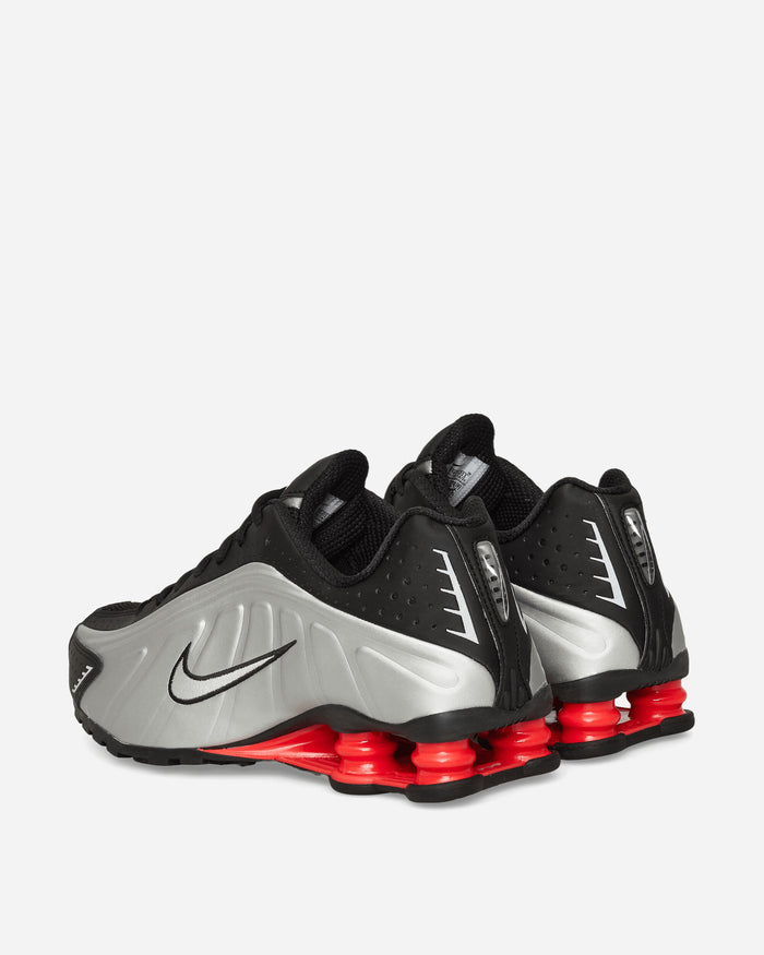 Nike Nike Shox R4 Black/Metallic Silver Sneakers Low AR3565-011